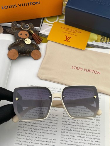 Louis Vuitton Fashion Box Glasses Sunglasses