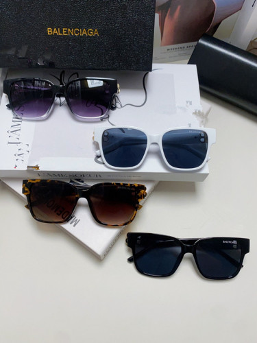 Balenciaga Vintage Fashion Box Glasses Couple Sunglasses