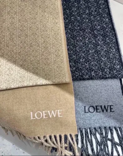 Loewe Fashion Logo Jacquard Double sided tassel Wool Scarf Size: 30 * 182 cm