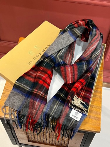 Burberry Couple Classic War Horse Logo Embroidered Checkered Cashmere Scarf Size: 32 * 180 cm