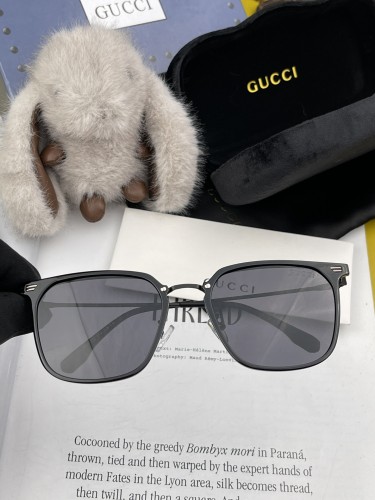 Gucci New Classic Integrated Driving Mirror Sunglasses