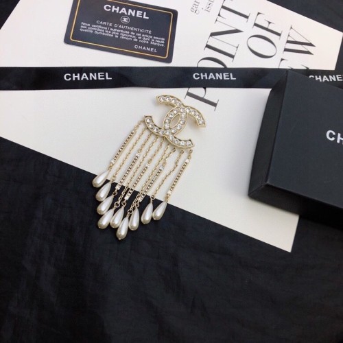 Chanel New Classic Versatile Brooch