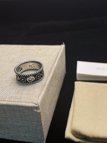 Gucci Couple New Vintage Daisy Flower Ring