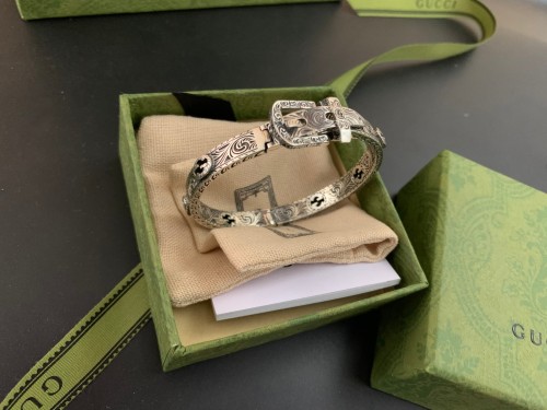 Gucci Fashion Interlocking G Hollow Carving Vine Flower Bracelet