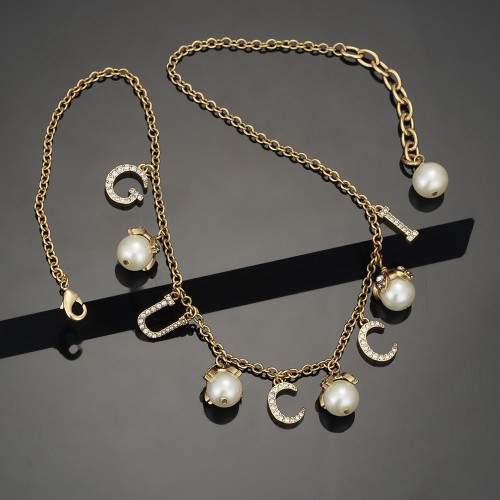 Gucci New Retro Fashion Pearl Necklace