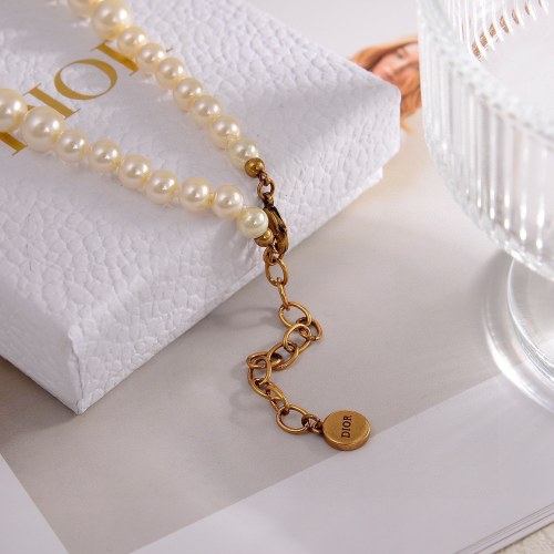 Dior Classic Fashion CD Pearl Necklace
