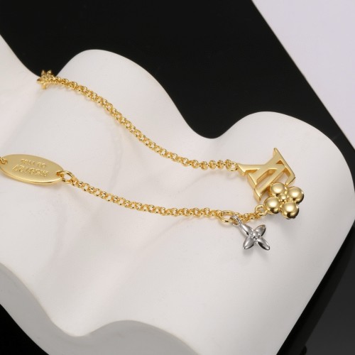 Louis Vuitton New Fashion Letter Bracelet