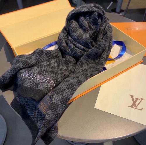 Louis Vuitton Classic Men's Embroidered Logo Scarf Size: 35 * 170 CM