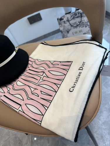 Dior Fashion Versatile Letter Graffiti Cashmere Square Towel Size: 140 * 140 CM