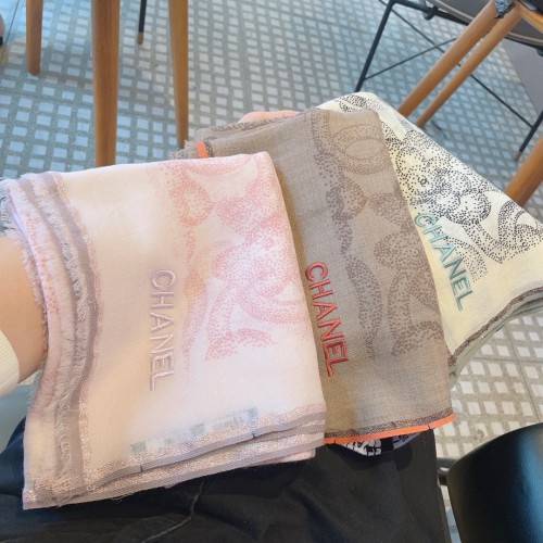 Chanel Classic Luxury Embroidered Logo Cashmere Scarf Size: 90 * 200 CM