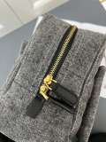 Chanel New Retro and Playful Hobo Cowboy Small Box Bag Size: 33 × 20 × 13 CM