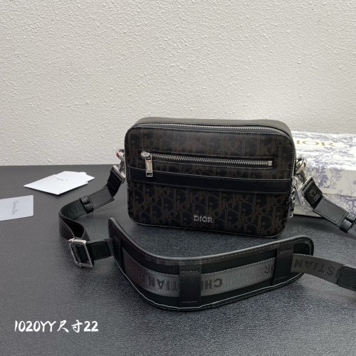 Dior Black Oblique Galaxy Printed Leather Letter Package Size: 22 × 15 × 6 CM