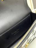 Dior New Retro Letter Embossed Cowhide Underarm Bag Size: 18 × 6.5 × 11 CM