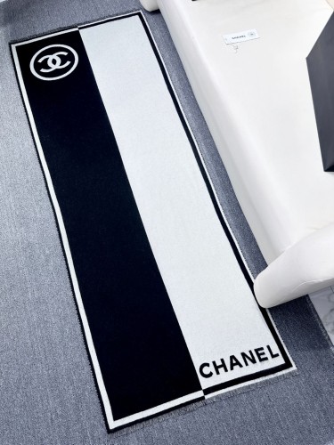 Chanel Classic Black White Splicing Double Sided shawl Size: 65 * 195 CM