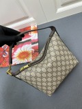 Gucci New GG Mini Canvas Handbag Underarm Bag Size: 20 × 18.5 × 10 CM