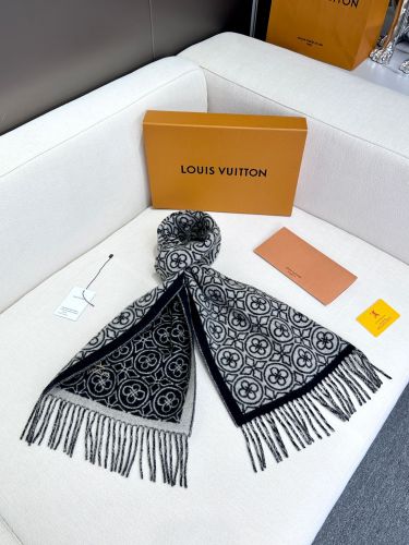 Louis Vuitton Classic Clover Double sided Jacquard Cashmere Scarf Size: 45 * 185 CM
