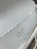 Dior New Retro Letter Embossed Cowhide Underarm Bag Size: 18 × 6.5 × 11 CM