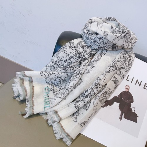 Chanel Classic Luxury Embroidered Logo Cashmere Scarf Size: 90 * 200 CM