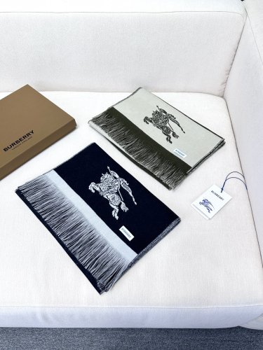 Burberry New War Horse Jacquard Cashmere Tassel Scarf Size: 35 * 200 CM