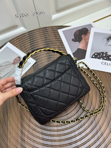 Chanel Classic Lychee Pattern Leather Crossbody Bag Size: 21 CM