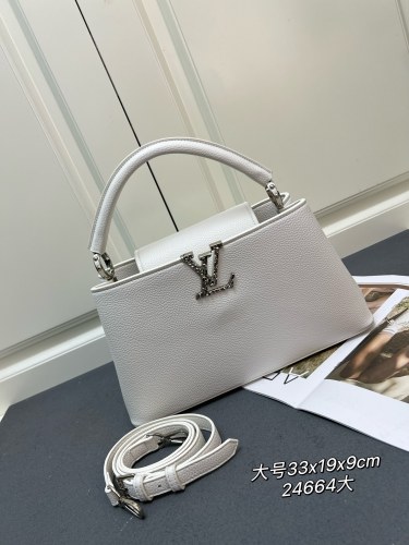 Louis Vuitton Classic Logo Letter Handbag Crossbody Bag Size: 33x19x9 CM