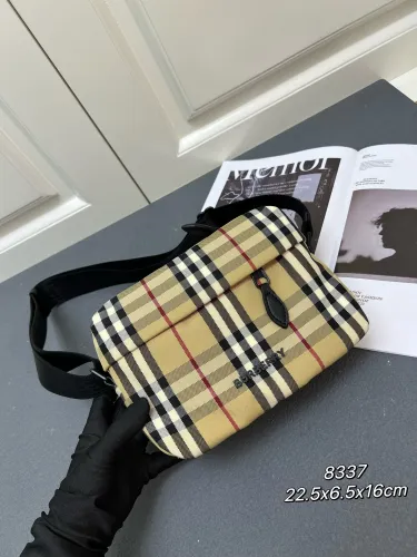 Burberry Classic 3D Letter Logo Grid Paddy Bag Crossbody Bag Size: 22.5 x 6.5 x 16 CM
