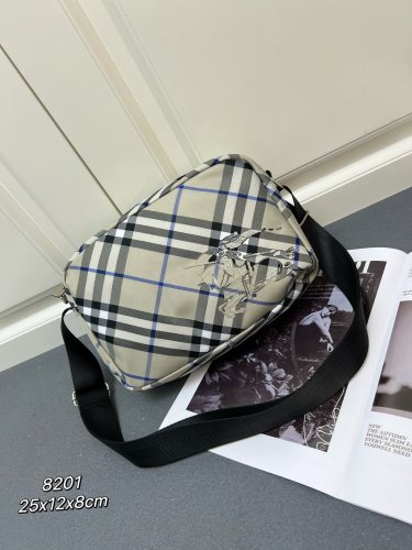 Burberry Classic Decal Equestrian Knight Grid Cross Bag Size: 25 x 12 x 18 CM