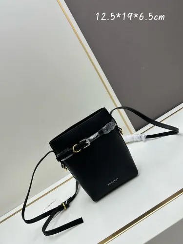 Givenchy New Cow Leather Phone Bag Size: 12.5 x 6.5 x19CM