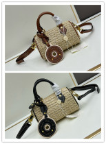 Louis Vuitton Fashion Leather Logo Lafite Grass Handbag Size: 17x10x8 CM