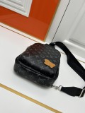 Louis Vuitton Classic Chessboard Pattern Shoulder Bag Size: 20x31x7CM
