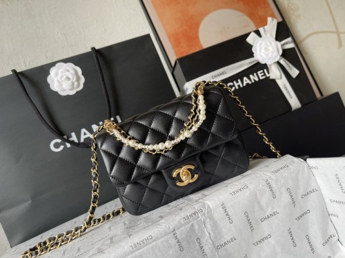 Chanel Classic Pearl Chain Shoulder Bag Crossbody Bag Size: 12.5 × 17 × 5 CM