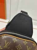 Louis Vuitton Classic Chessboard Pattern Shoulder Bag Size: 20x31x7CM