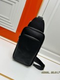 Louis Vuitton Classic Chessboard Pattern Shoulder Bag Size: 20x31x7CM