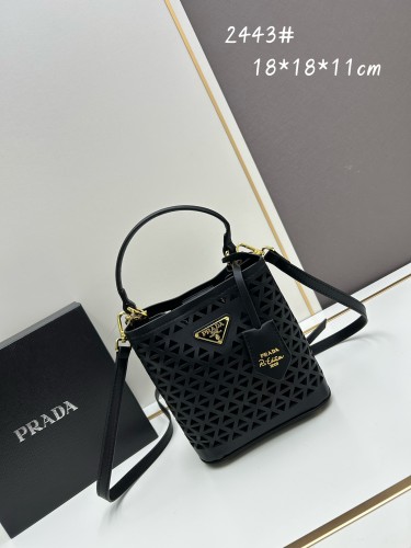 Prada New Fashion Cowhide Hollow Bucket Bag Size: 18 × 18 × 11 CM