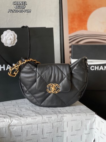 Chanel Classic Sheepskin Underarm Bag Size: 20 × 25 × 7 CM