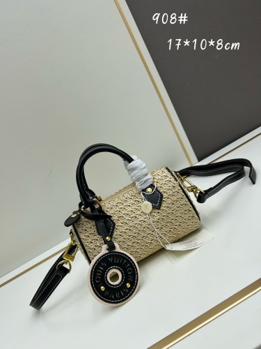 Louis Vuitton Fashion Leather Logo Lafite Grass Handbag Size: 17x10x8 CM