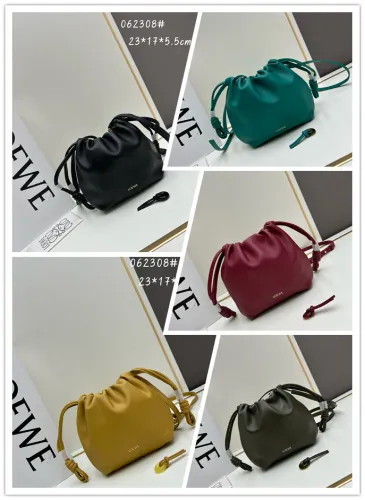 Loewe New Fashion Yufu Bag Diagonal Water Bucket Bag Size: 23 x 5.5 x 17 CM
