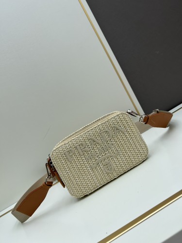 Prada Simple Fashion Straw Camera Bag Size: 20x12x6 CM