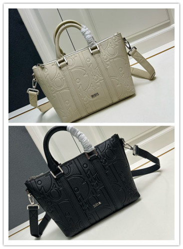 Dior Classic Elegant Logo Embossed Handbag Crossbody Bag Size: 31 × 18x12 CM