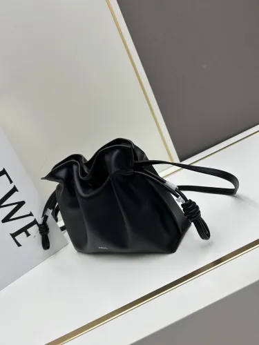 Loewe Classic Logo Embossed Leather Handbag Size: 22.5x18x9 CM