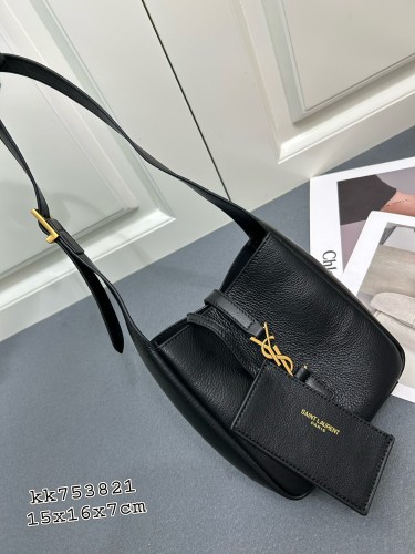 Yves Saint Laurent Classic Mini Black Lychee Pattern Underarm Bag Size: 15 × 16 × 7 CM