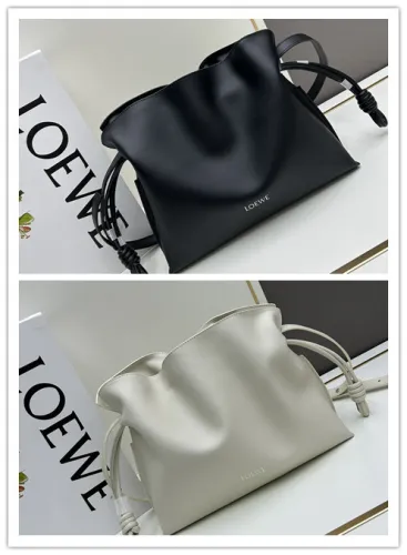 Loewe Classic Logo Embossed Leather Handbag Size: 30x24.5x10.5 CM