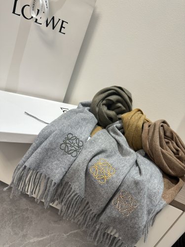 Loewe New Unisex Color Contrast Splicing Cashmere Scarf Size: 30 * 180 CM