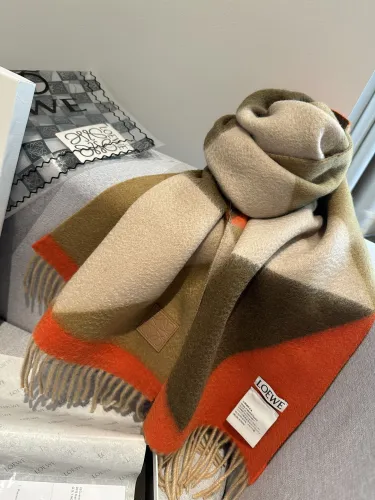 Loewe Classic Leather Logo Thousand Bird Grid Cashmere Scarf Size: 32 * 190 CM