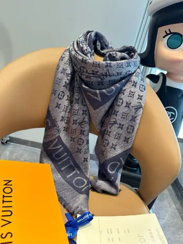 Louis Vuitton Classic Logo Jacquard Versatile Shawl Scarf Size: 140 * 140 CM