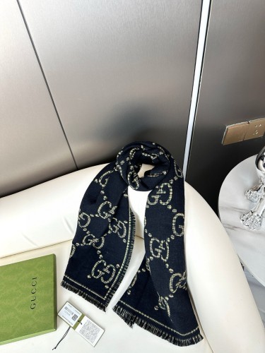 Gucci Classic GG Pattern Jacquard Wool Scarf Size: 47x180 CM