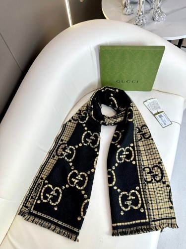 Gucci Classic GG Pattern Jacquard Wool Scarf Size: 47x180 CM