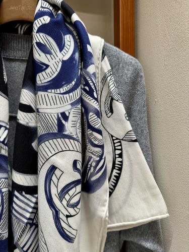 Chanel New Classic Logo Jacquard Cashmere Square Towel Size: 140 * 140 CM