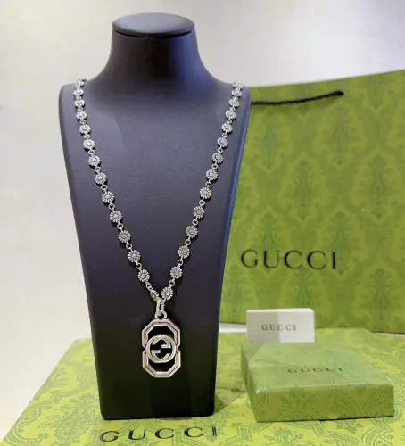 Gucci New Classic Double G Vintage Necklace