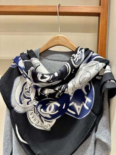 Chanel New Classic Logo Jacquard Cashmere Square Towel Size: 140 * 140 CM